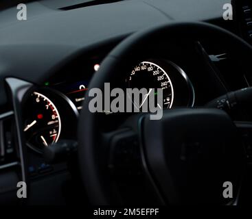 Arrière-plan du volant de la voiture, éléments de la voiture vue rapprochée Banque D'Images