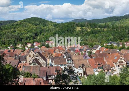 Vue panoramique sur la ville de Kaysersberg en France Banque D'Images