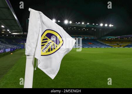 Vue générale du drapeau d'angle de la marque Leeds United à Elland Road, domicile de Leeds United en amont du match de la Premier League Leeds United contre Manchester City à Elland Road, Leeds, Royaume-Uni, 28th décembre 2022 (photo de Mark Cosgrove/News Images) Banque D'Images