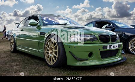 BMW M3 2003 ‘M3 YEP’ en exposition au Bicester Heritage Scramble célébrant 50 ans de la division Motorsport de BMW M. Banque D'Images