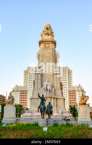 Monument à Miguel de Cervantes Saavedra. Vue complète sur le célèbre lieu et le monument Banque D'Images