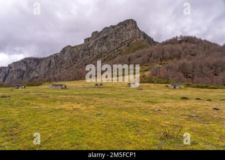 Zone de loisirs Alto de Panderrueda dans le parc national Picos de Europa. Posada de Valdeon dans la région de Leon, Espagne Banque D'Images