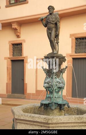 Fontaine Hercules dans le Roemerhoefchen, cour, Hercules, fontaine, figure, Hôtel de ville, Roemer, vieille ville, main, Francfort, Hesse, Allemagne Banque D'Images