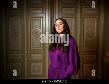 L'actrice Mariana Trevino, qui joue Marisol dans Un homme appelé Otto, photographié à Stockholm, Suède, 14 décembre 2022. Photo: Anders Wiklund / TT / co Banque D'Images