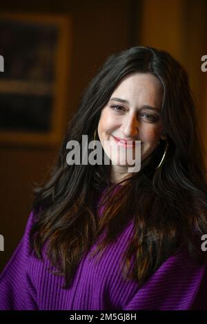 L'actrice Mariana Trevino, qui joue Marisol dans Un homme appelé Otto, photographié à Stockholm, Suède, 14 décembre 2022. Photo: Anders Wiklund / TT / co Banque D'Images