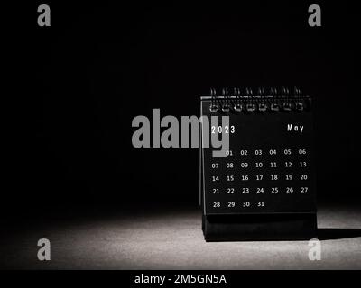 Calendrier du 2023 mai sur fond noir Banque D'Images