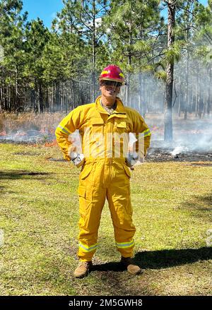 Colonel Manny Ramirez, commandant de la garnison de l'aérodrome de l ...