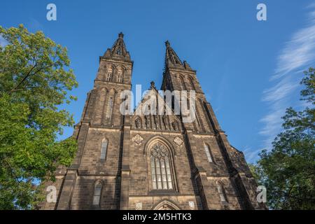 Basilique Saint-Laurent Pierre et Saint Paul à Vysehrad - Prague, République Tchèque Banque D'Images