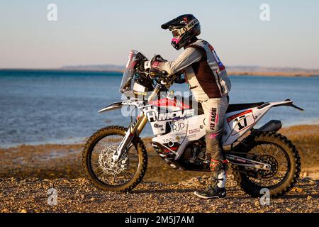 DUMONTIER Romain (FRA), Team Dumontier Racing, Husqvarna, moto, FIM W2RC, Portrait lors de l’inspection administrative et technique de Dakar 2023, de 28 décembre au 30, 2022 au Camp de la mer près de Yanbu, Arabie Saoudite - photo Julien Delfosse / DPPI Banque D'Images