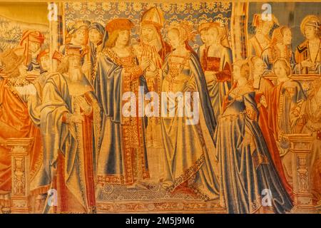 Angleterre, Kent, Hever, Château de Hever, Tapisserie montrant le mariage de la sœur d'Henri, la princesse Mary Rose à Louis XII de France Banque D'Images