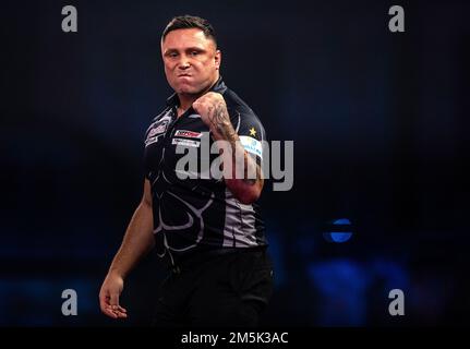 Gerwyn Price réagissant au cours du douze jour du Championnat du monde des fléchettes de Cazoo à Alexandra Palace, Londres. Date de la photo: Jeudi 29 décembre 2022. Banque D'Images