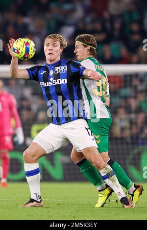 Séville, Espagne. 23rd, décembre 2022. Rasmus Hojlund (17) d'Atalanta vu pendant le football amical entre Real Betis et Atalanta à l'Estadio Benito Villamarin à Séville. (Crédit photo: Gonzales photo - Jesus Ruiz Medina). Banque D'Images