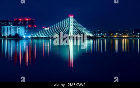 Une vue magnifique sur le pont Lekki - Ikoyi Link avec lumières la nuit Banque D'Images