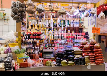 Produits locaux en vente au marché Lucas de Galvez, au centre de Merida, Yucatan, Mexique Banque D'Images