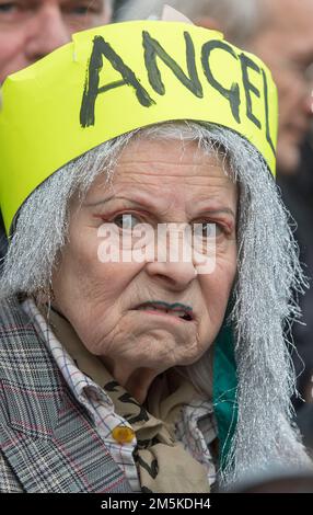 Image de la dernière créatrice de mode britannique et activiste Dame Vivienne Westwood lors de l'extradition de Don't Julian Assange march et du rassemblement de protestation dans le centre de Londres le 22nd février 2020. Banque D'Images