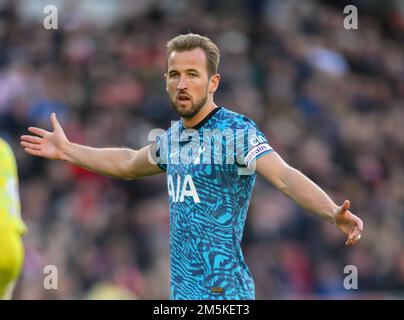 26 décembre 2022 - Brentford v Tottenham Hotspur - Premier League - Gtech Community Stadium Harry Kane de Tottenham lors du match de la première League au Gtech Community Stadium. Image : Mark pain / Alamy Live News Banque D'Images