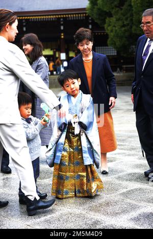 Shichi-Go-San (festival du rite de passage japonais) à Meiji Shrine, Tokyo, Japon. Banque D'Images