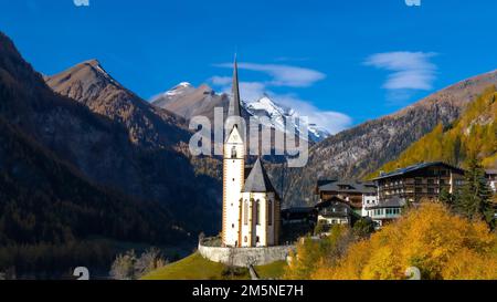 Heiligenblut am grossglockner avec grossglockner en automne Banque D'Images
