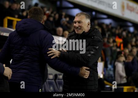 Nigel Pearson gérant de Bristol City lors du match de championnat Sky Bet entre Millwall et Bristol City à la Den, Londres, le jeudi 29th décembre 2022. (Credit: Tom West | MI News) Credit: MI News & Sport /Alay Live News Banque D'Images