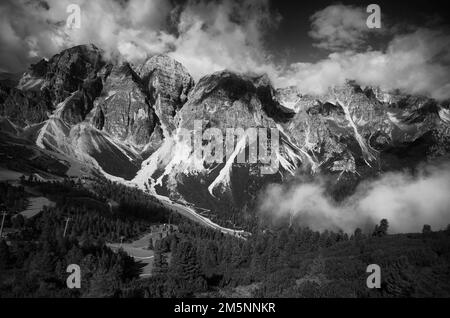 Vue de Kreuzjoch, Schlick 2000, à Kalkkoegel zone de repos, vallée de Stubai, Tyrol, Autriche Banque D'Images
