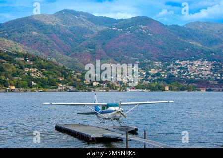 Avion de rivière au lac de Côme, Lombardie Italie Banque D'Images