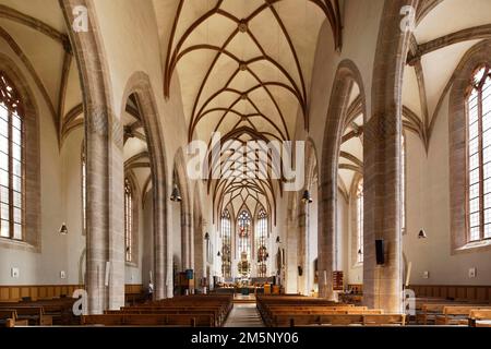 Nef et autel de Saint Eglise Johannes, gothique du 15th siècle, église paroissiale luthérienne évangélique, pseudo-basilique de trois-nef, Martin-Luther Platz Banque D'Images