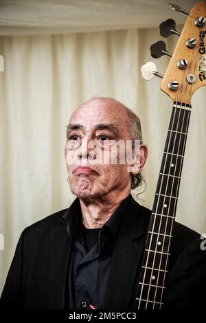 Norman Watt-Roy au festival Rock Against cancer, Wiltshire. Banque D'Images