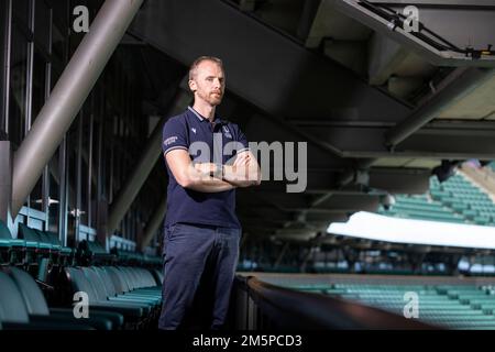 Wayne Barnes, photographié à Twickenham, arbitre et avocat anglais du rugby international. Il est un arbitre régulier dans le Premiership anglais. Banque D'Images