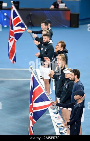 30th décembre 2022 ; Ken Rosewall Arena, Sydney, Nouvelle-Galles du Sud, Australie : United Cup tennis, jour 2, Australie contre Grande-Bretagne ; Team Great Britain s'alignent avant l'égalité Banque D'Images