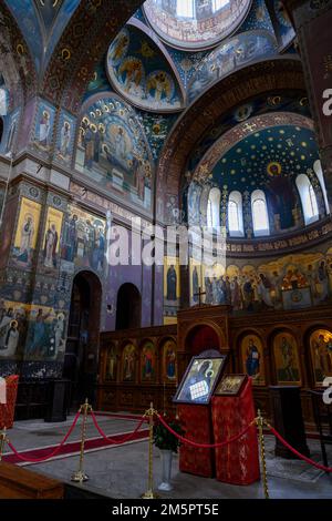 Intérieur de la cathédrale de Panteleimon du monastère chrétien du Nouveau Athos Simon-Kananite en Abkhazie, fondée en 1875 et consacrée en 1900 Banque D'Images