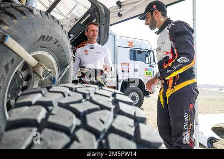 221 AL QASSIMI Sheikh Khalid (are), FLOENE Ola (NOR), X-RAID Mini JCW Team, Mini John Cooper Works Buggy, Auto, portrait pendant l'essai privé du Dakar 2023, de 28 décembre à 29, 2022 près de Yanbu, Arabie Saoudite - photo Florent Gooden / DPPI Banque D'Images