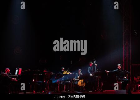 Rome, Italie. 28th décembre 2022. ELISA, Dardust pendant Elisa - une nuit intime, concert de musique de chanteur italien à Rome, Italie, 28 décembre 2022 crédit: Agence de photo indépendante/Alamy Live News Banque D'Images