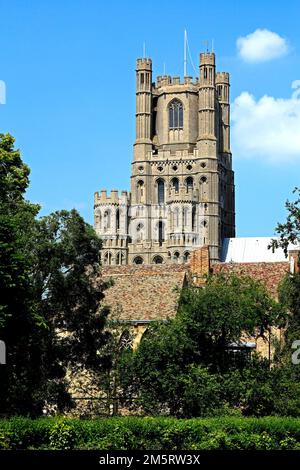 Cathédrale d'Ely, tour ouest, Cambridgeshire, Angleterre, Royaume-Uni Banque D'Images