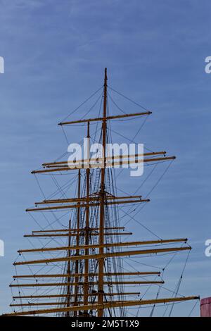 Montage de la barque à quatre mâts Peking (qui réside maintenant dans un musée en Allemagne). Banque D'Images