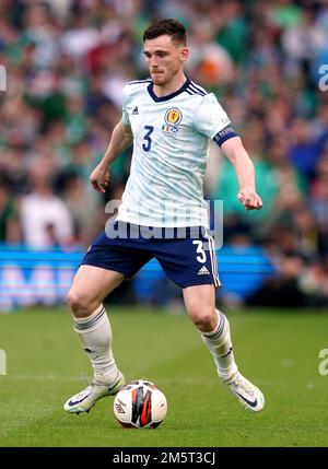 Photo du dossier datée du 11/06/22 de l'écossais Andy Robertson qui a été fait un MBE (membre de l'ordre de l'Empire britannique) pour les services à l'Association football, à la Charité et aux jeunes dans la liste des distinctions honorifiques du nouvel an. Date de publication : vendredi 30 décembre 2022. Banque D'Images