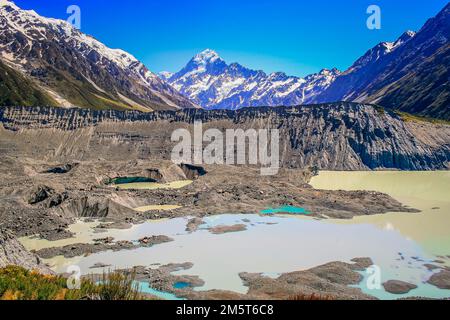 Prés de Hooker Valley et massif du Mont Cook, île du Sud de la Nouvelle-Zélande Banque D'Images