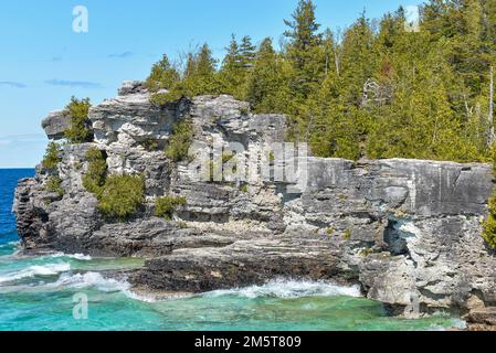 Magnifique paysage de la baie géorgienne dans le parc national de la Péninsule-Bruce village de Tobermory dans la province de l'Ontario, Canada Banque D'Images