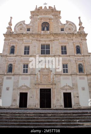 Cathédrale notre-Dame de l'Immaculée conception, alias Cathédrale de Santarem, 17th siècle, dans le centre historique de la ville, Santarem, Portugal Banque D'Images