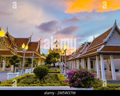 Wat Ratchanatdaram ou Loha Prasat Metal Castle Landmark de Bangkok Thaïlande. Banque D'Images