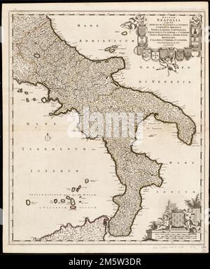Regnum Neapolis : In quo sunt Aprutium ulterius et citerius, Comitatus Molisius, Terra Laboris, Capitaniata Principatus ulterior et citerior, Terra Bariensis et Hidruntina, Basilicate, Calabria citerior et ulterior. Carte du Royaume de Naples. Grugeage illustré par illustration. Comprend Ill. et les manteaux des bras. Le verso est vide. Le catalogage, la conservation et la numérisation ont été rendus possibles en partie par le Fonds national de dotation pour les sciences humaines : exploration de l'effort humain. Fait partie de l'atlas de portefeuille composite avec le titre 'Collection d'anciennes cartes.'. Collection d'anciennes cartes. Collection d'anciennes cartes, Italie , Royaume Banque D'Images