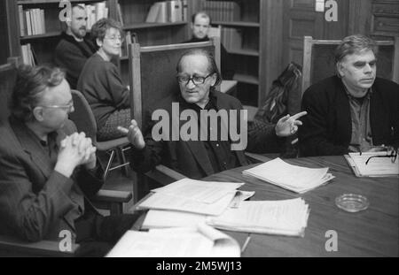 Allemagne, Berlin, 26 février 1991, conférence de presse avec le Président de l'Académie des Arts de Berlin (est) Heiner Mueller, dans le bâtiment à Banque D'Images