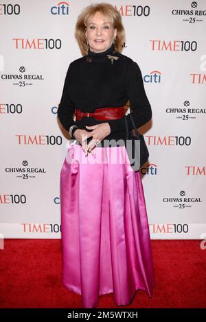 Barbara Walters, animateur de télévision, assiste au GALA DU TEMPS 100, les 100 personnes les plus influentes DU TEMPS dans le monde, au Jazz au Lincoln Center à New York, NY, on 29 avril 2014.(photo par Anthony Behar/Sipa USA) crédit: SIPA USA/Alay Live News Banque D'Images