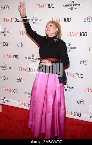 Barbara Walters, animateur de télévision, assiste au GALA DU TEMPS 100, les 100 personnes les plus influentes DU TEMPS dans le monde, au Jazz au Lincoln Center à New York, NY, on 29 avril 2014.(photo par Anthony Behar/Sipa USA) crédit: SIPA USA/Alay Live News Banque D'Images