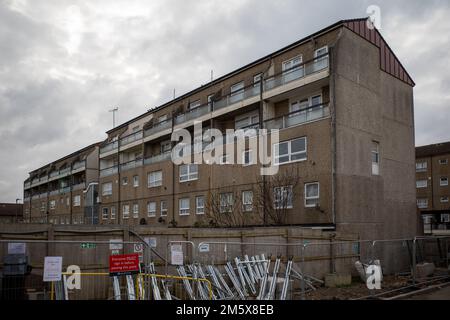 Dolis Valley Housing Estate, construit dans les années 1960 et 1970, situé près de High Barnett, dans le nord de Londres, en cours de réaménagement. Maison de Londres d'après-guerre. Banque D'Images