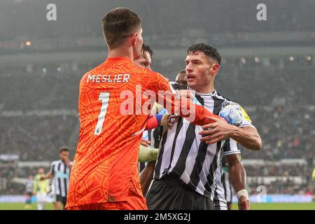 Newcastle, Royaume-Uni. 31st décembre 2022. Les tempers se sont déborder entre les deux ensembles de joueurs lors du match de la Premier League Newcastle United contre Leeds United à St. James's Park, Newcastle, Royaume-Uni, 31st décembre 2022 (photo de Mark Cosgrove/News Images) à Newcastle, Royaume-Uni, le 12/31/2022. (Photo de Mark Cosgrove/News Images/Sipa USA) crédit: SIPA USA/Alay Live News Banque D'Images