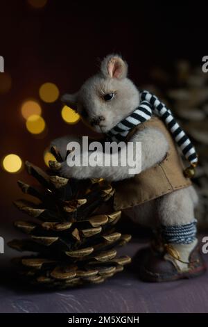 photo d'un ours en peluche de collection fait à la main, adaptée à l'impression dans une carte de calendrier ou à l'insertion dans un cadre pour offrir un plaisir esthétique Banque D'Images