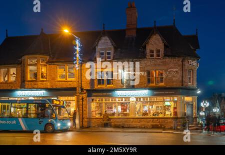 The Station Pub, Conway Road et Station Road, Colwyn Bay, pays de Galles du Nord. Photo prise en décembre 2022. Banque D'Images