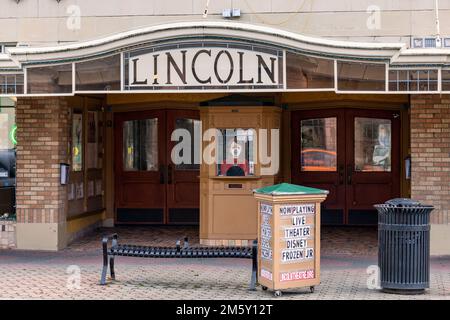 Mt. Vernon, WA Etats-Unis décembre 14 2022: Le Lincoln Theatre Building box office, établi en 1926 Banque D'Images