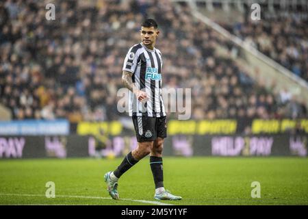 Newcastle upon Tyne, Royaume-Uni. 31st décembre 2022. NEWCASTLE UPON TYNE, ANGLETERRE - DÉCEMBRE 31 : Bruno Guimarães de Newcastle United lors du match de la Premier League entre Newcastle United et Leeds United à St. James Park on 31 décembre 2022 à Newcastle upon Tyne, Royaume-Uni. 
 (Foto: Richard Callis/Sports Press photo/C - DÉLAI D'UNE HEURE - ACTIVER FTP UNIQUEMENT SI LES IMAGES DE MOINS D'UNE HEURE - Alay) crédit: SPP Sport Press photo. /Alamy Live News Banque D'Images