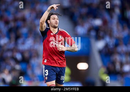 SAN SEBASTIAN, ESPAGNE - DÉCEMBRE 31 : Juan Cruz de CA Osasuna réagit lors du match de la Liga Santander entre Real Sociedad et CA Osasuna à la Reale Arena de 31 décembre 2022, à San Sebastian, en Espagne. Credit: Ricardo Larreina/AFLO/Alay Live News Banque D'Images